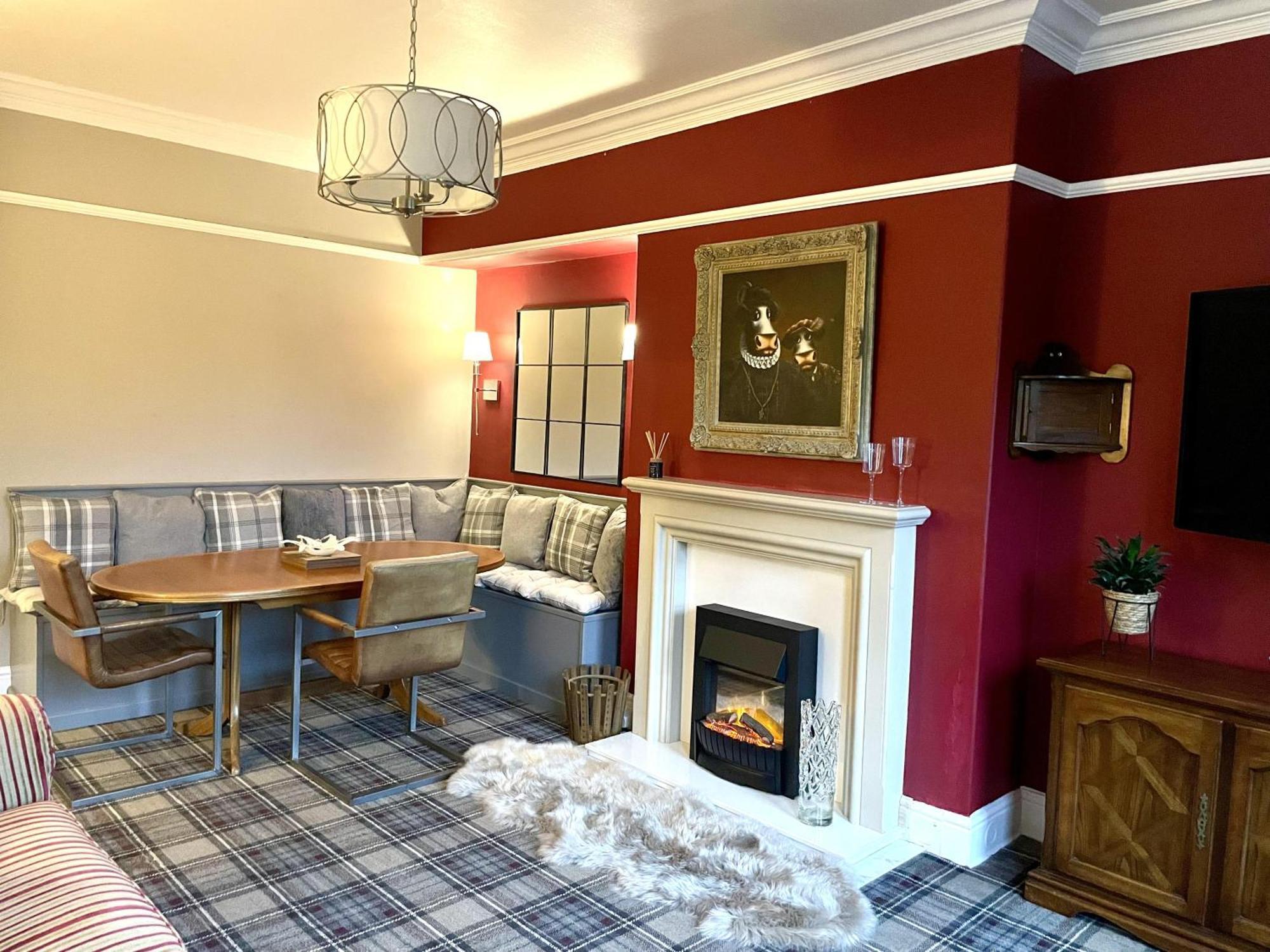 Holiday home Seaside-scarborough-wifi-parking-petsok-sleeps-7 8 *